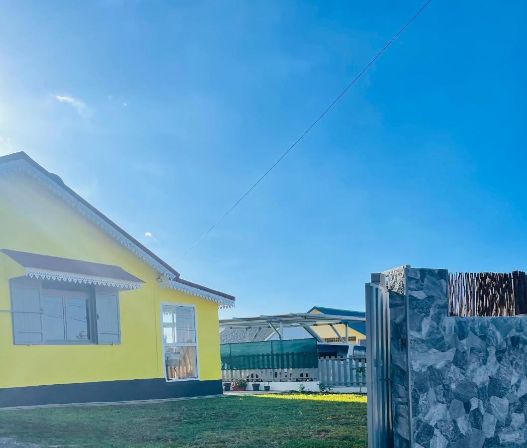 Villa Des Pruniers Сен-Дени Экстерьер фото